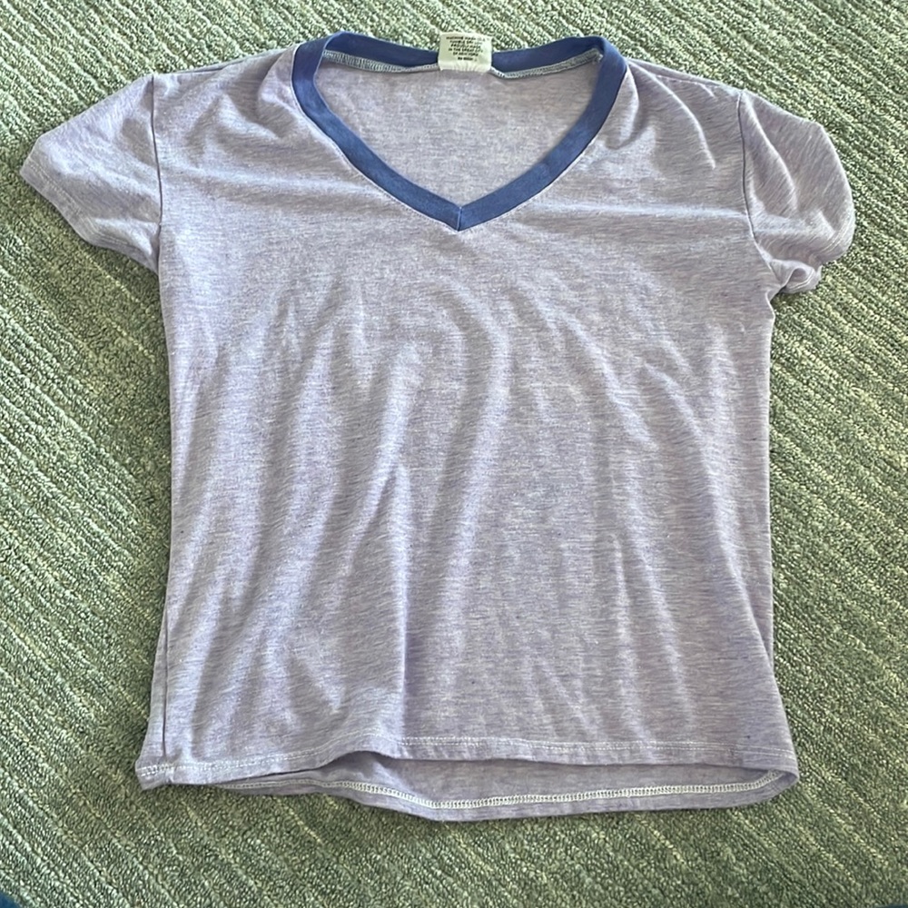 FireHouse lavender V-neck T-Shirt!